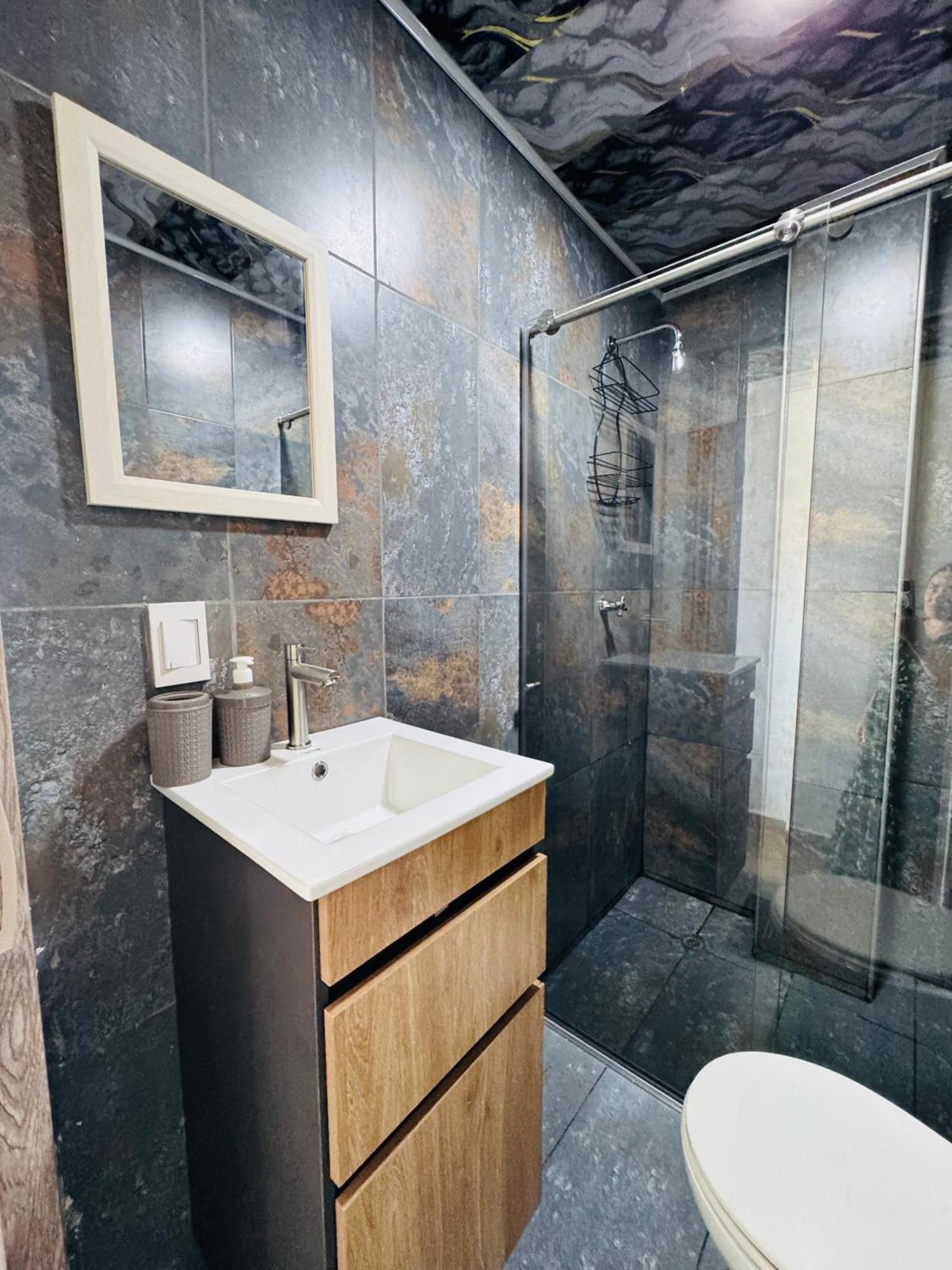 Apartamento El Mochilero Frente Al Mar Piso 2 Apto 3