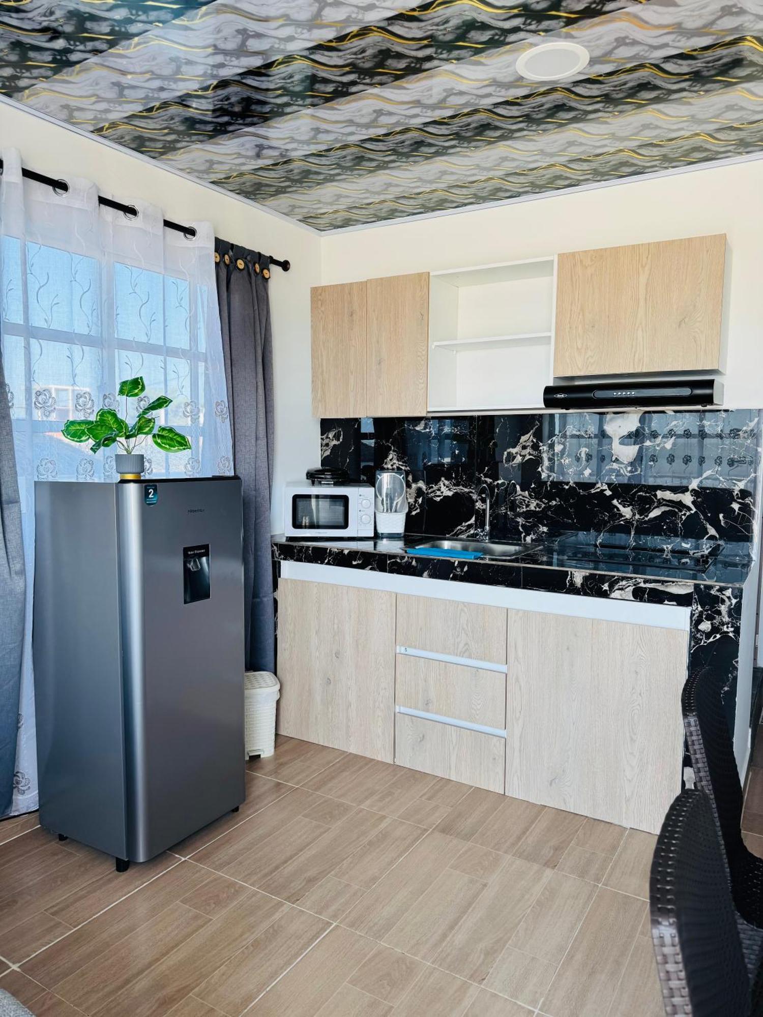 Apartamento El Mochilero Frente Al Mar Piso 2 Apto 3 *