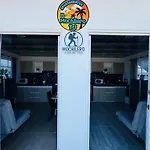 Apartamentos el mochilero frente al mar piso 2 apto 3